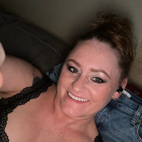 Meet your Posher, Tabitha - Picture 1 of 1